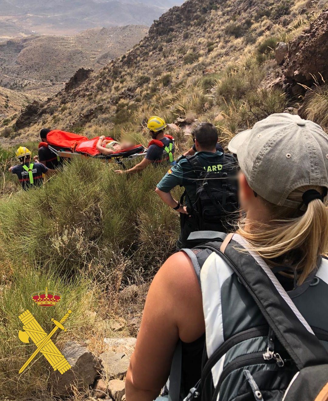 Rescatan a una senderista con el tobillo roto en Cabo de Gata | Ideal
