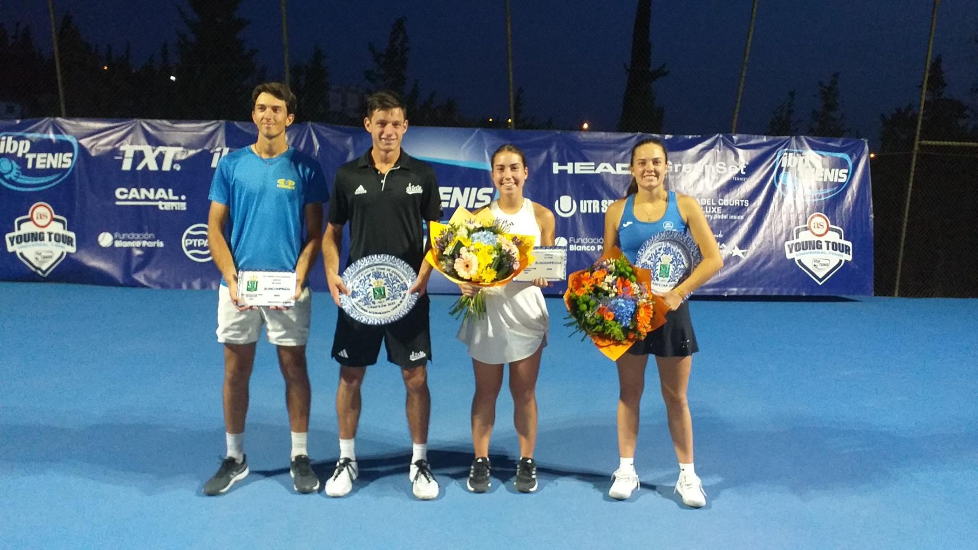 Los mejores del Trofeo Corpus posan juntos al final del torneo.