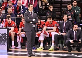 Andrea Pecile, el segundo por la derecha, en un partido del Covirán en la Liga Endesa.