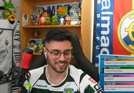 Álvaro Córdoba en uno de sus directos.