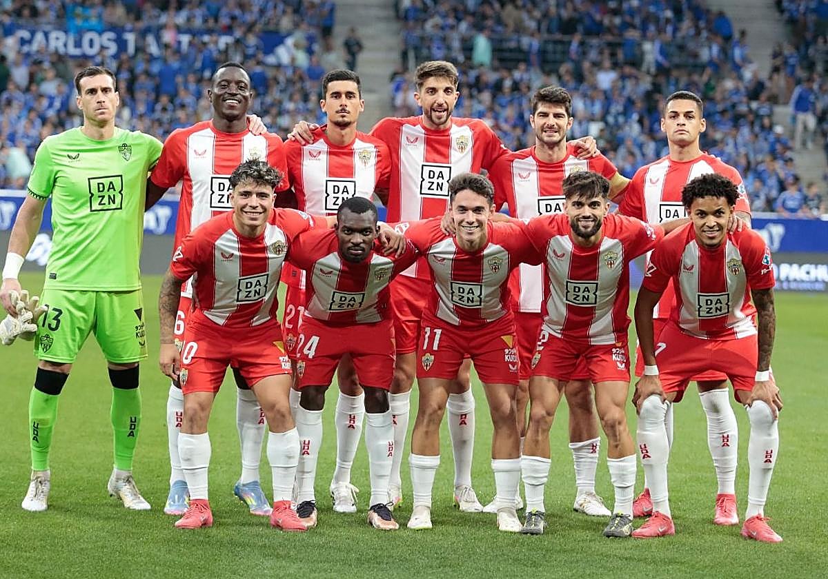 Once inicial del Almería en el Carlos Tartiere