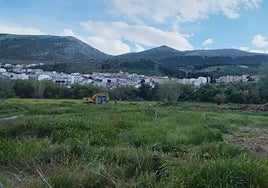 Loja pide a sus vecinos que limpien la vegetación de parcelas y casas para evitar incendios