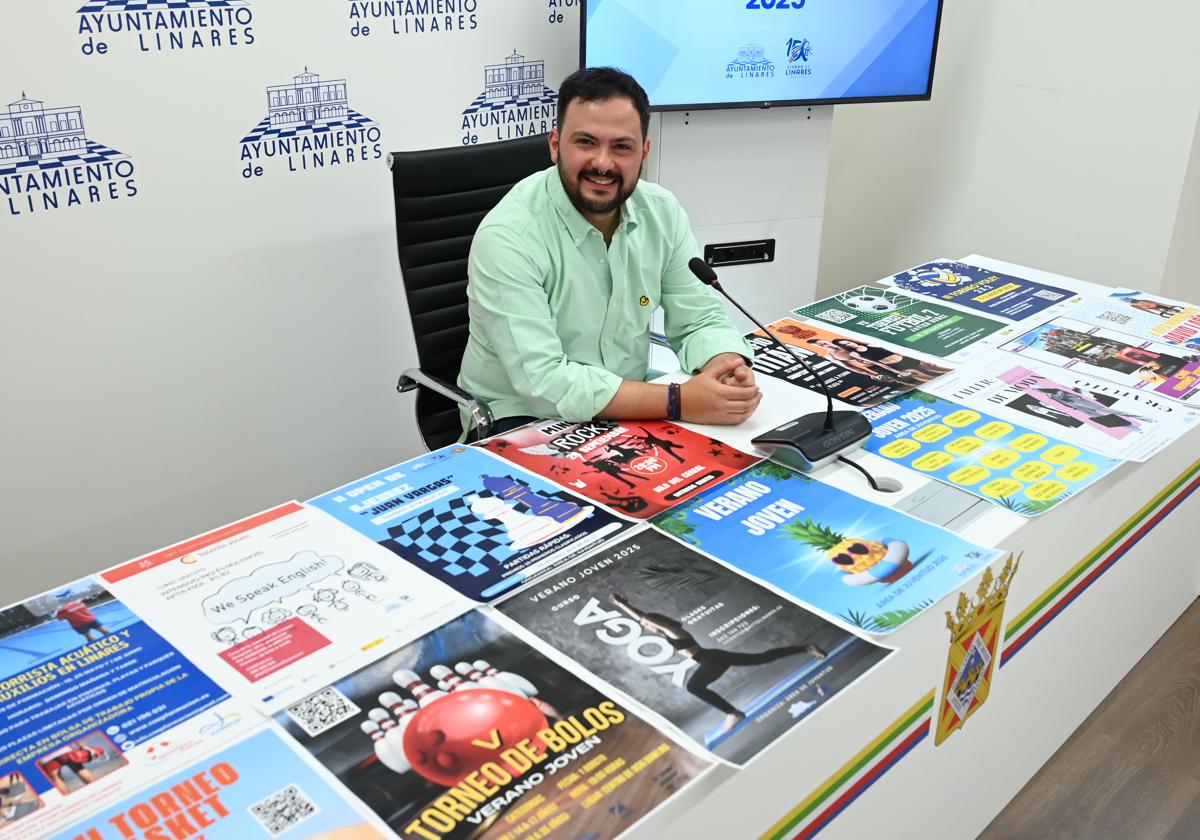 De la Torre presenta la programación del Verano Joven 2025.