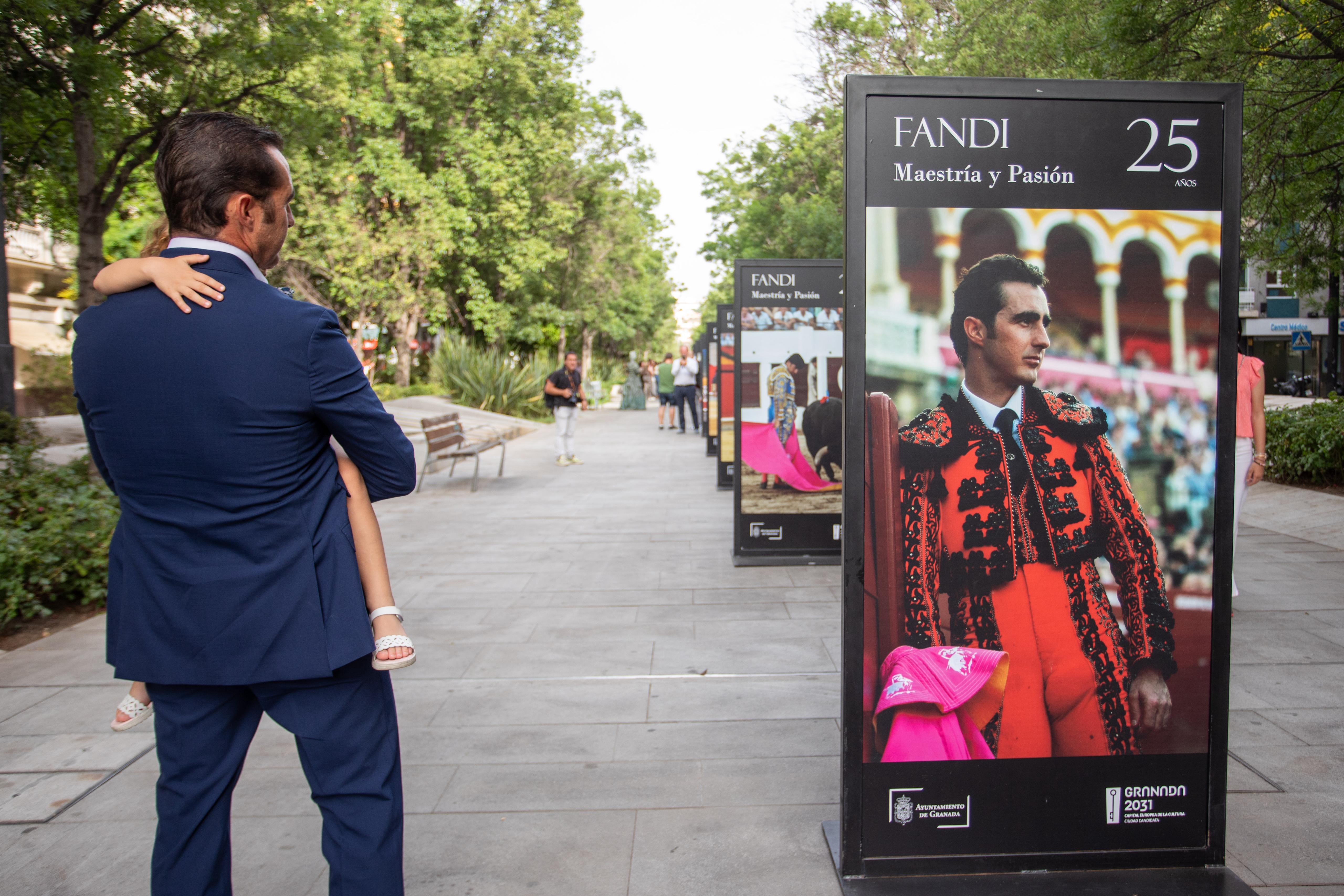 Las imágenes del homenaje a 'El Fandi' en el 25 aniversario de su alternativa