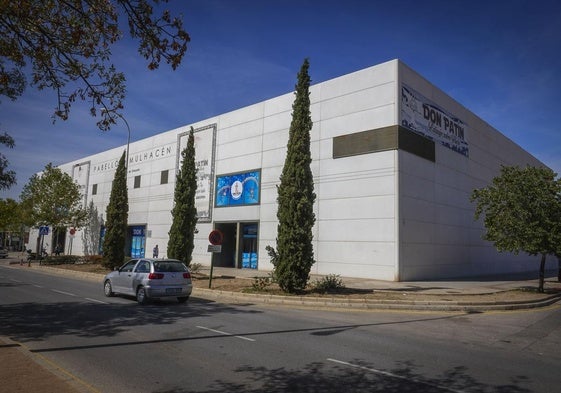 Fachada del Pabellón Mulhacén en una imagen de archivo.