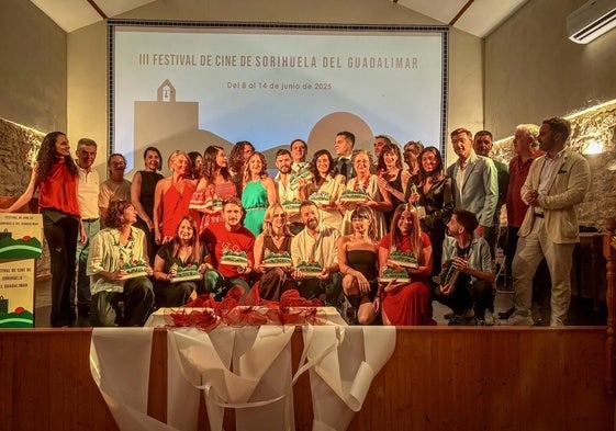 Foto de los galardonados, jueces y autoridades