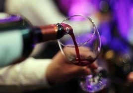 Retiran un vino francés vendido en España por la presencia de vidrio