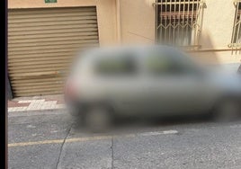 Aparca sin seguro, sin ITV y aparcado en un vado