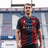 Ignasi Miquel queda libre tras el ascenso con el Levante