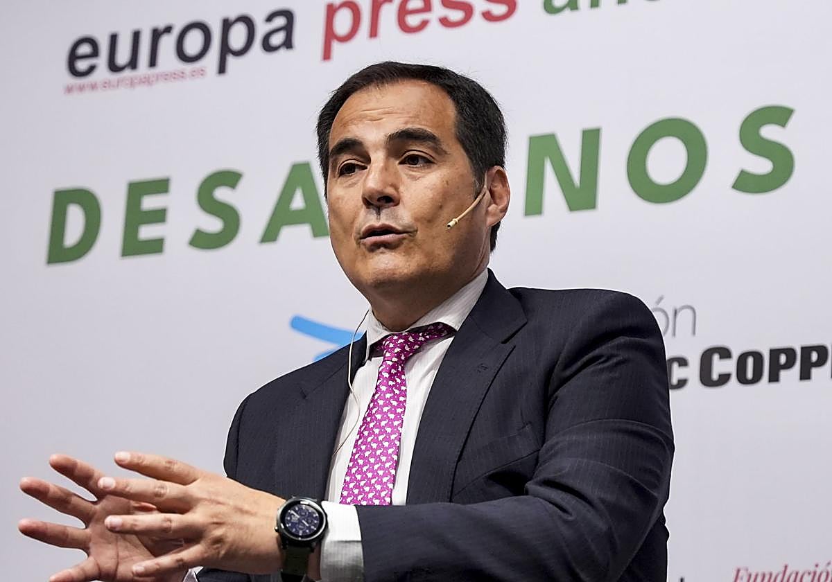 Nieto participa en un desayuno informativo titulado 'Fundaciones en Acción'.