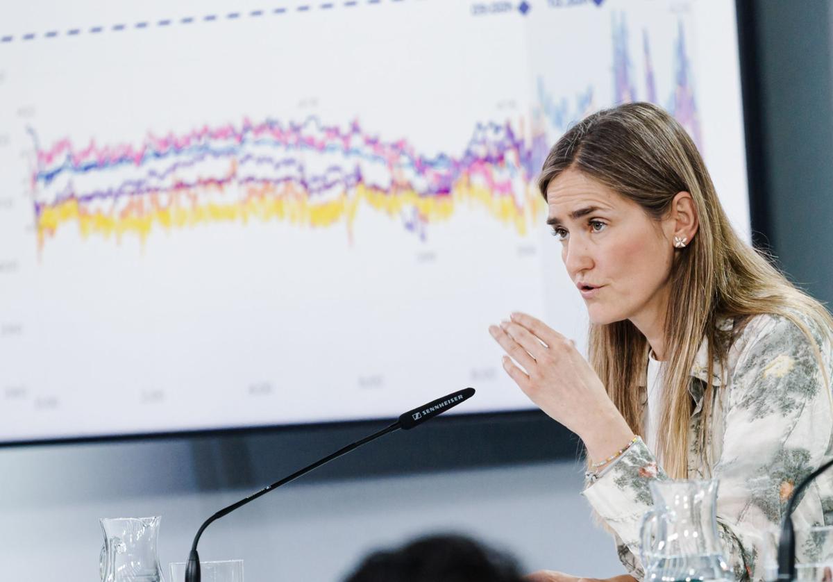 Aagesen eleva al Gobierno el informe sobre el apagón tras trasladárselo al Consejo de Seguridad Nacional.