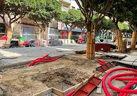 Imagen de las obras que se desarrollan en el Paseo de Almería.