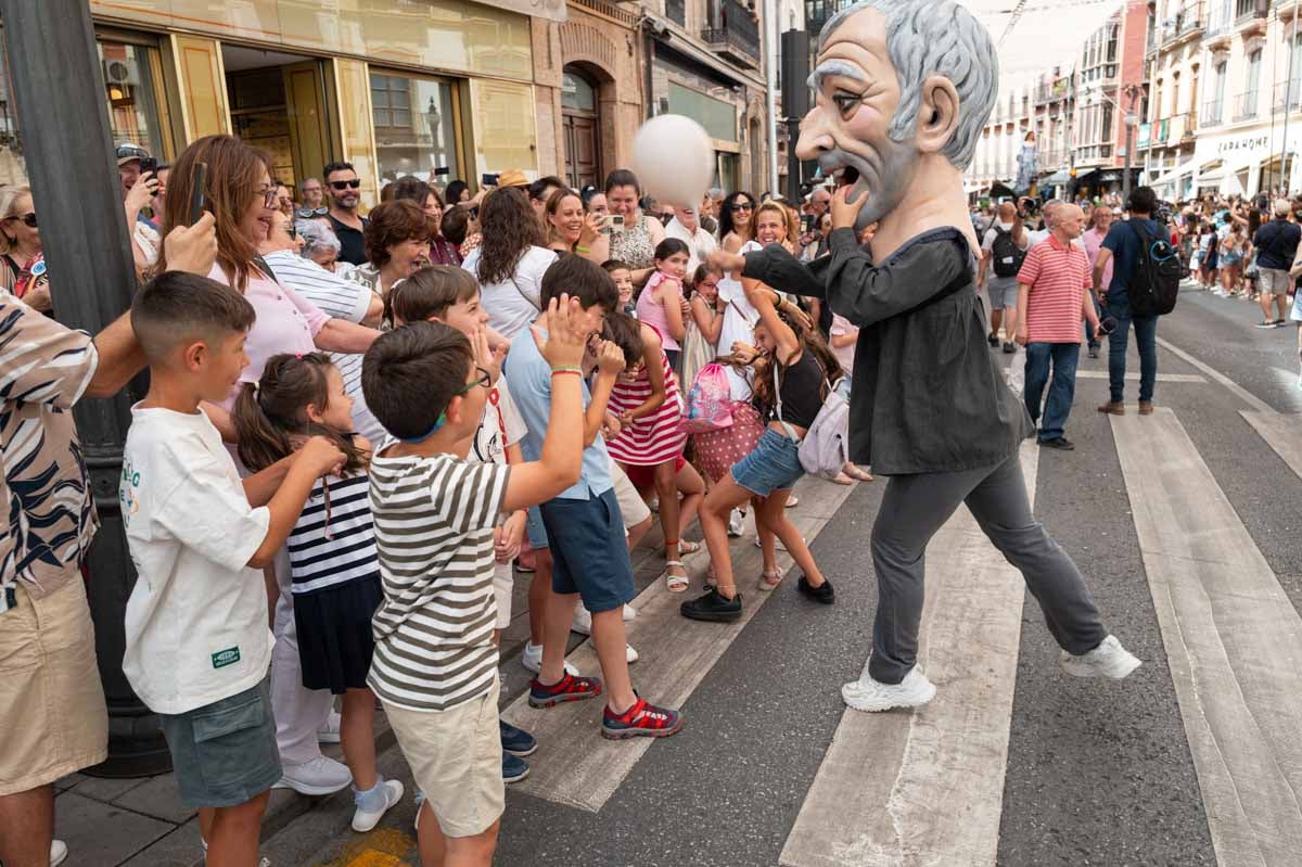 Las imágenes de los granadinos disfrutando de la Tarasca