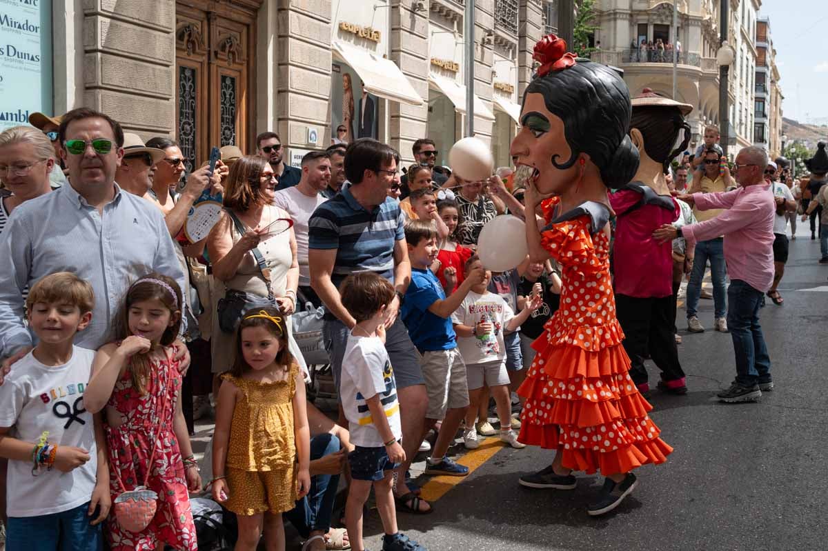 Las imágenes de los granadinos disfrutando de la Tarasca