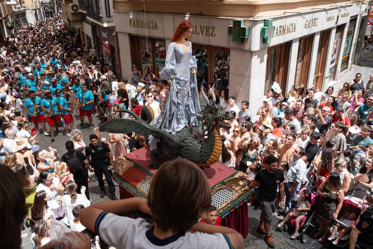 Las imágenes de los granadinos disfrutando de la Tarasca