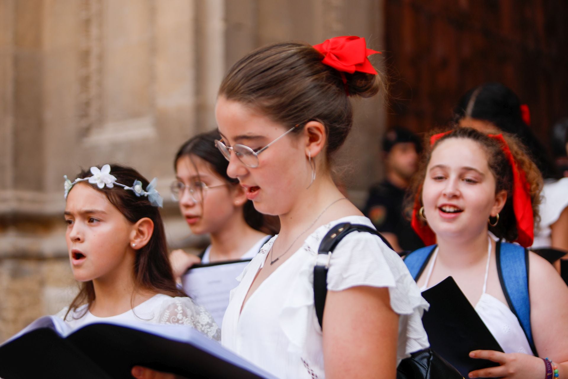La procesión del Corpus recorre Granada en su día festivo
