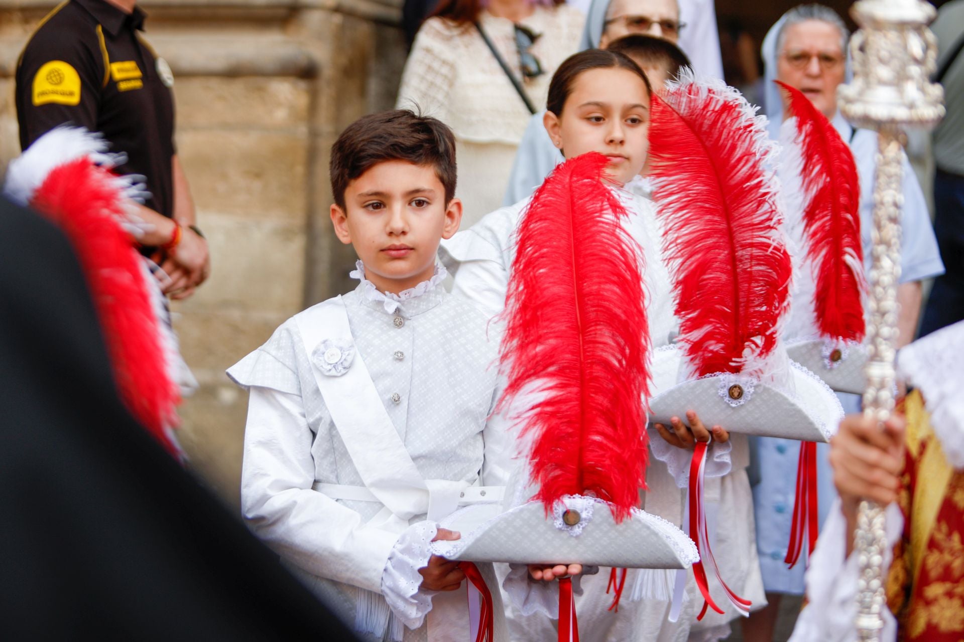 La procesión del Corpus recorre Granada en su día festivo