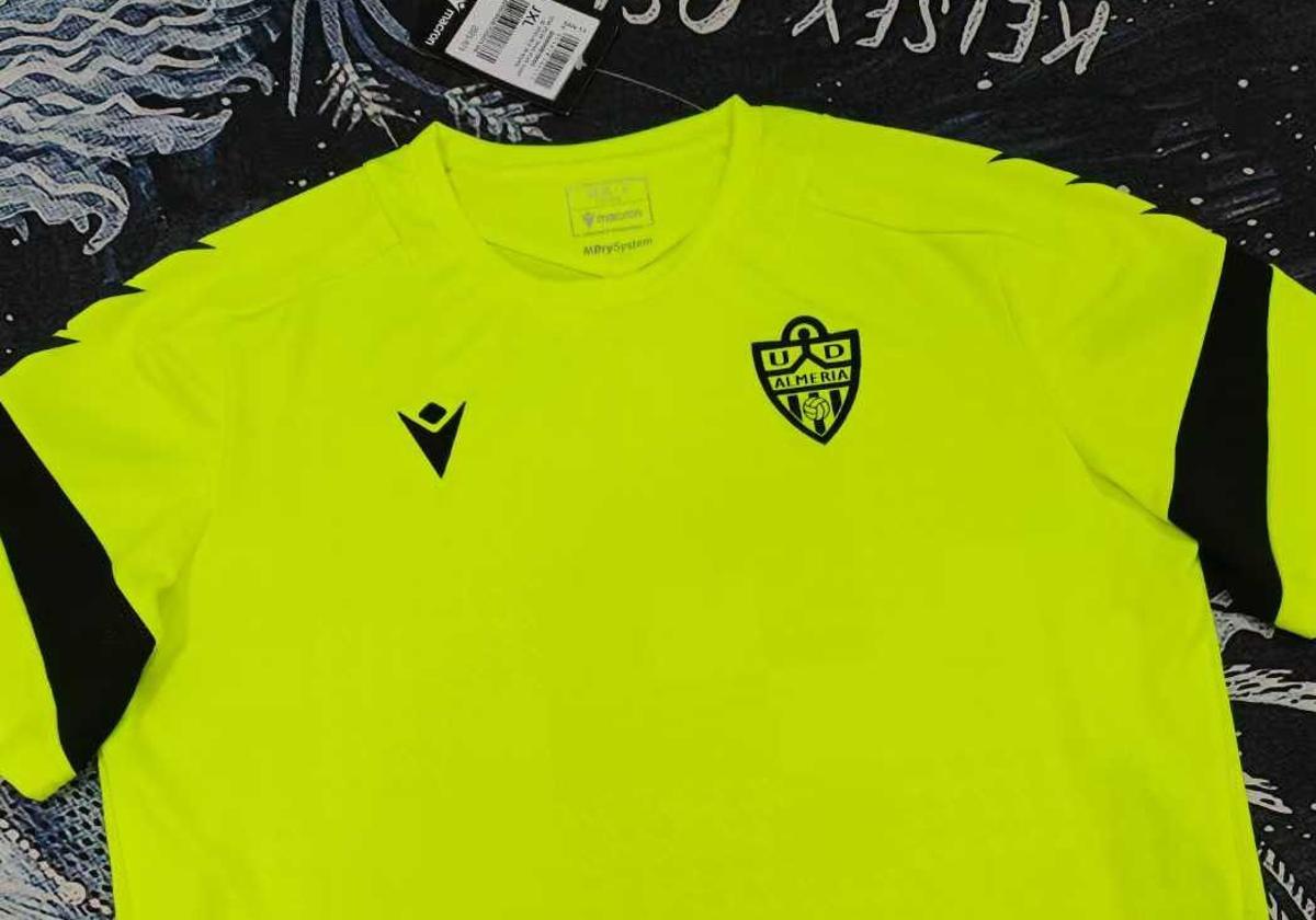 Se filtra la nueva camiseta de entrenamiento de la UD...