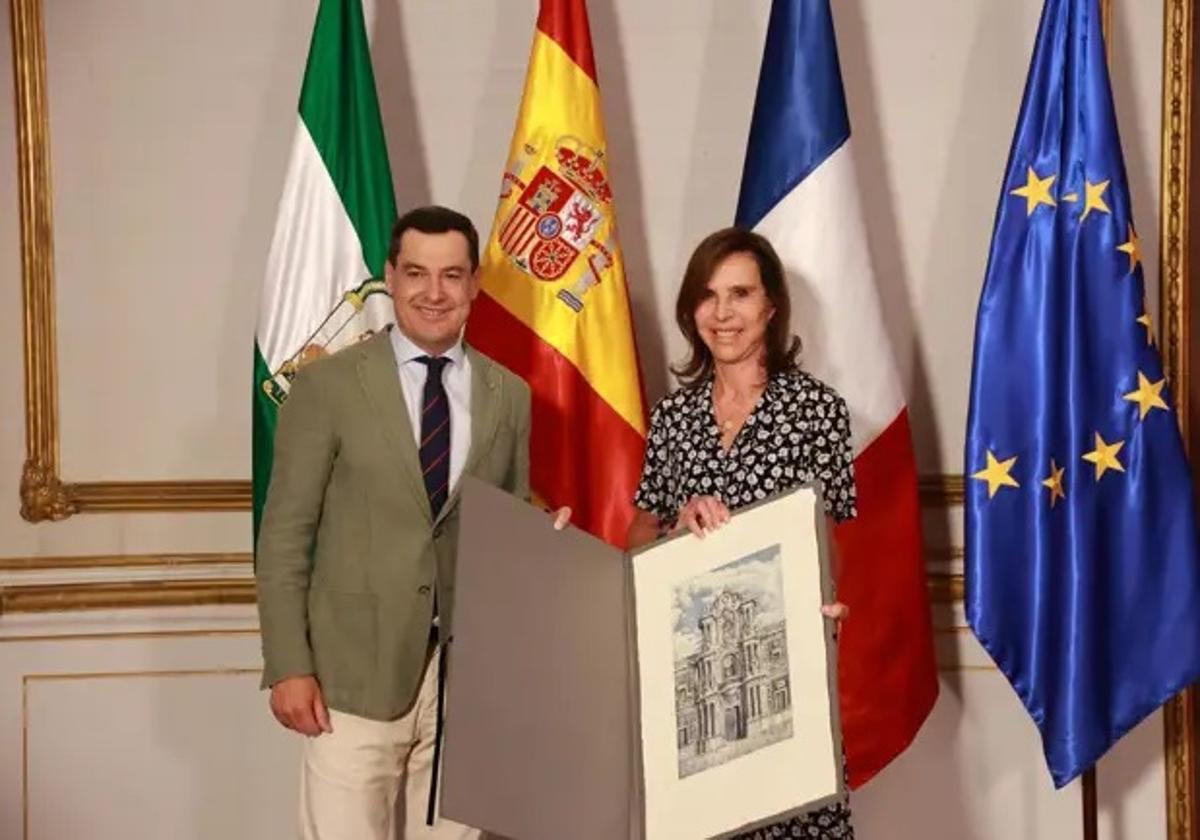 Moreno recibe en Sevilla a la embajadora de Francia en España