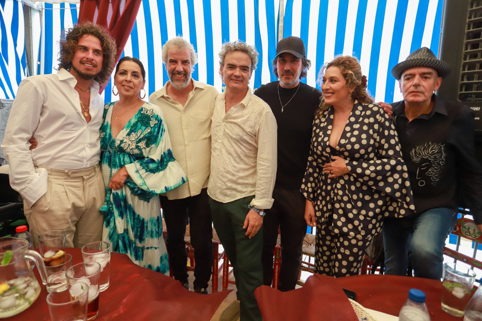 Las mejores imágenes del viernes de Corpus: los Morente, los Mutantes y la manta de agua