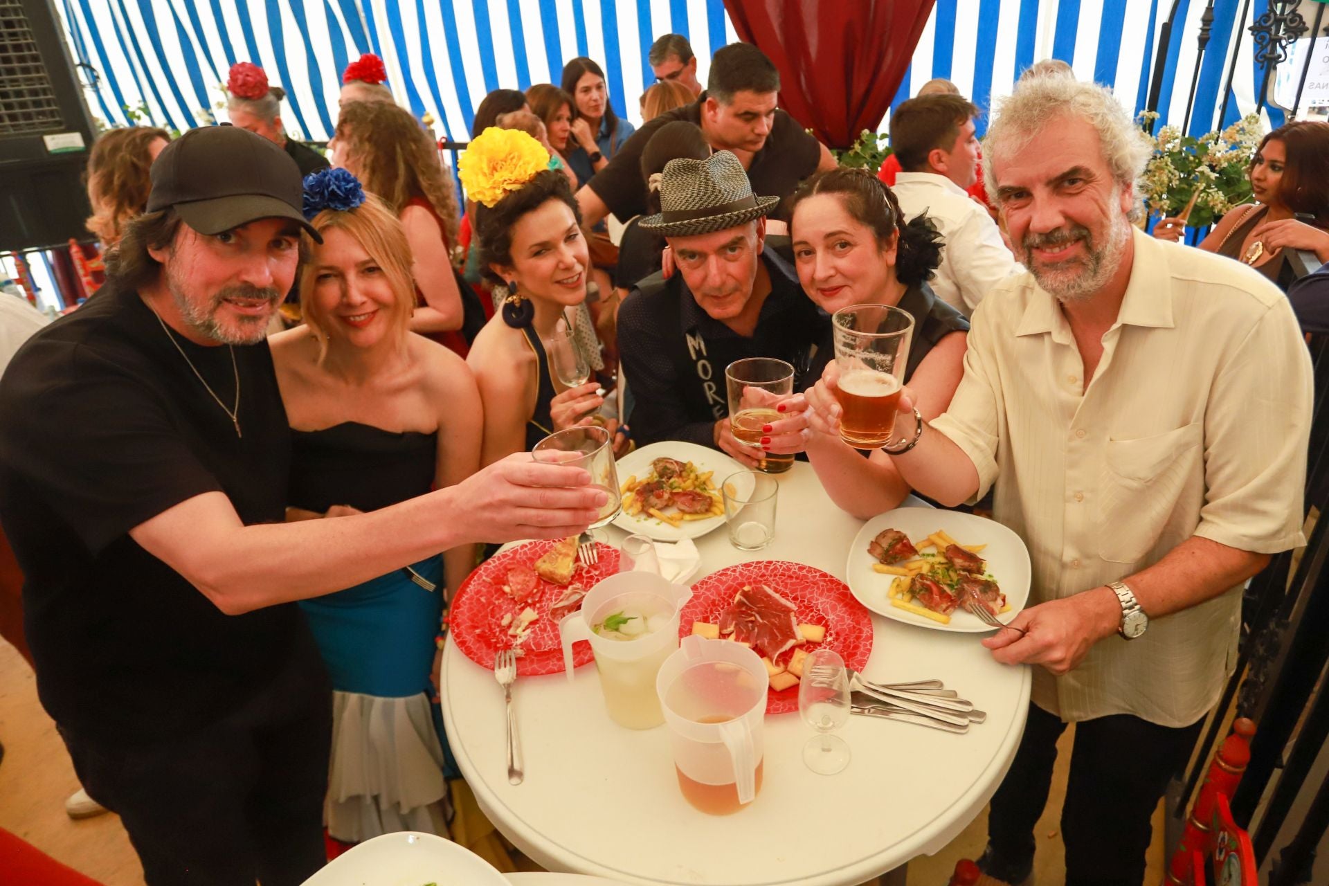 Las mejores imágenes del viernes de Corpus: los Morente, los Mutantes y la manta de agua