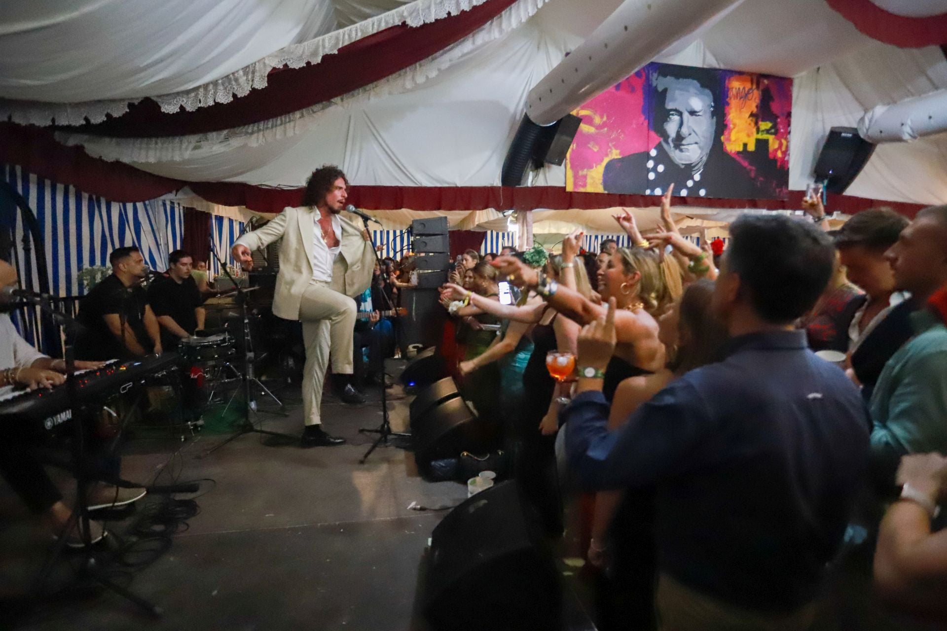 Las mejores imágenes del viernes de Corpus: los Morente, los Mutantes y la manta de agua