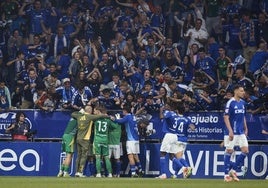 Celebración de uno de los goles del Oviedo.