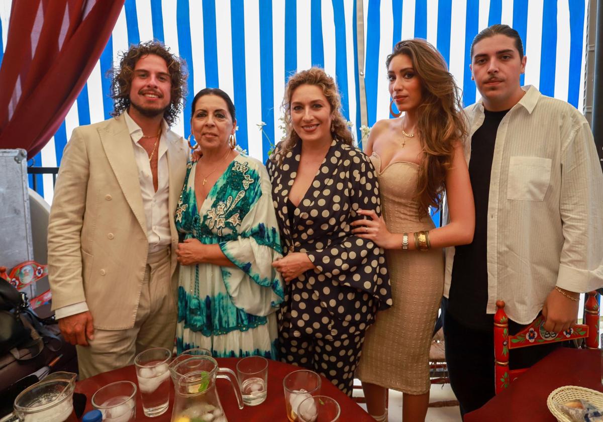 Una fiesta 'morentiana' encumbra el Corpus