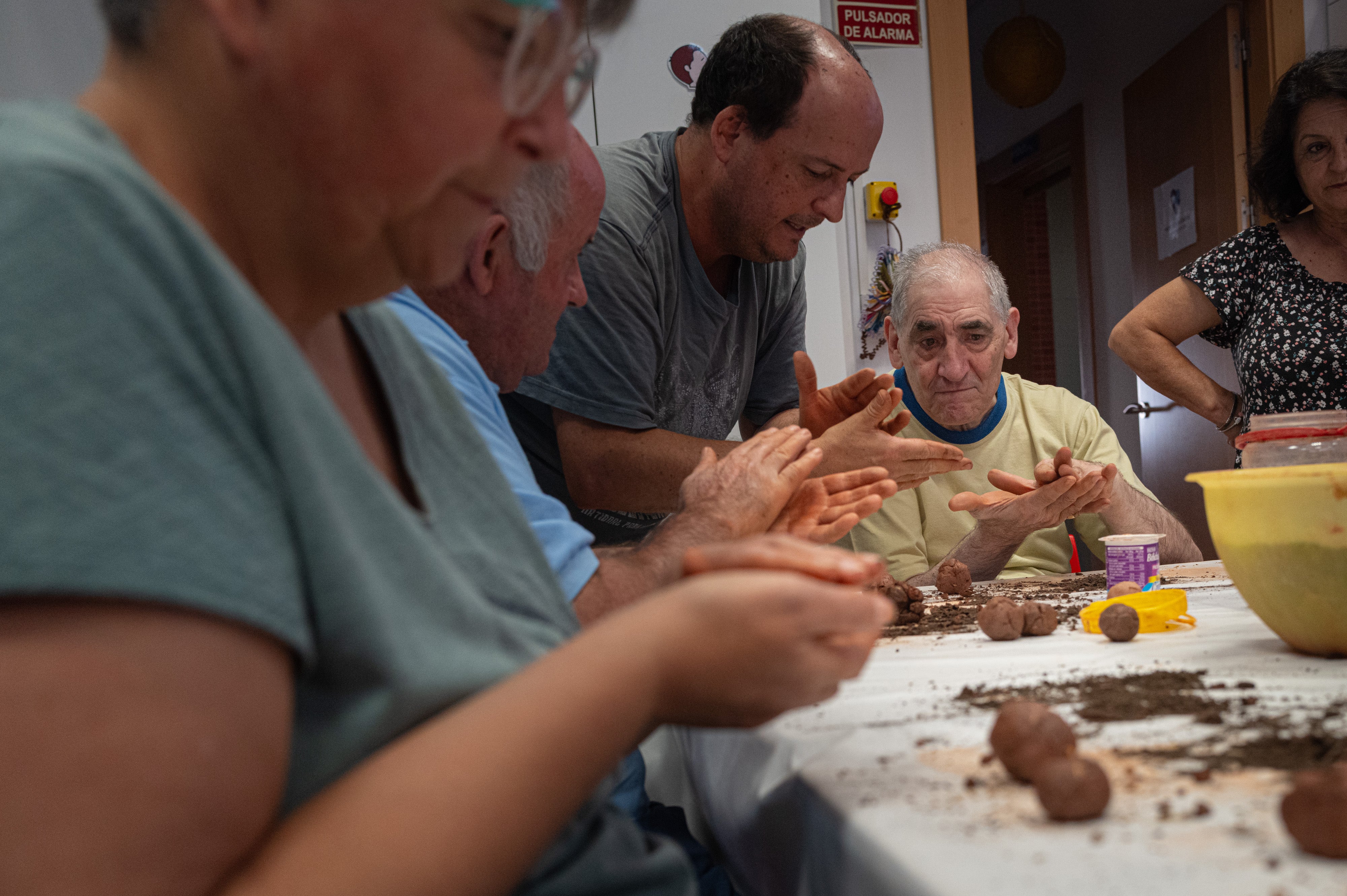 Dentro del centro de día ocupacional de discapacidad intelectual La Boronda
