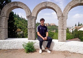 Pedro Alemañ, en un posado con el club rojiblanco.