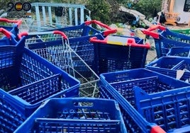 Esta es la razón por la que el carro del supermercado tiene agujeros solo en España