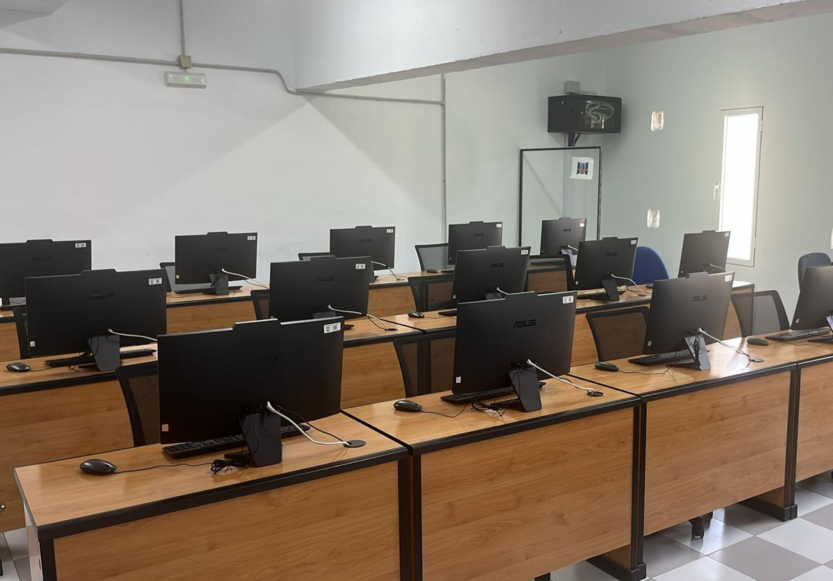 Almuñécar renueva los equipos informáticos del...