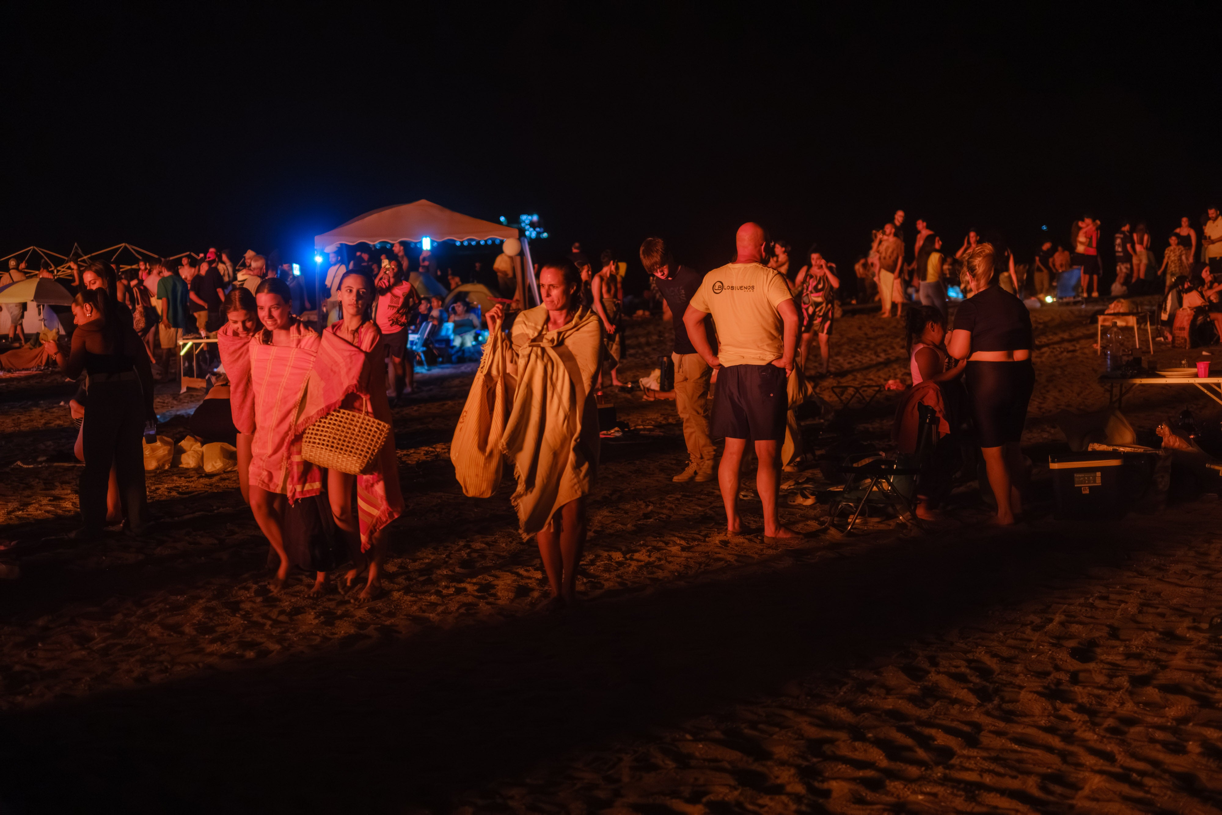 La noche de San Juan en la Costa de Granada, en imágenes
