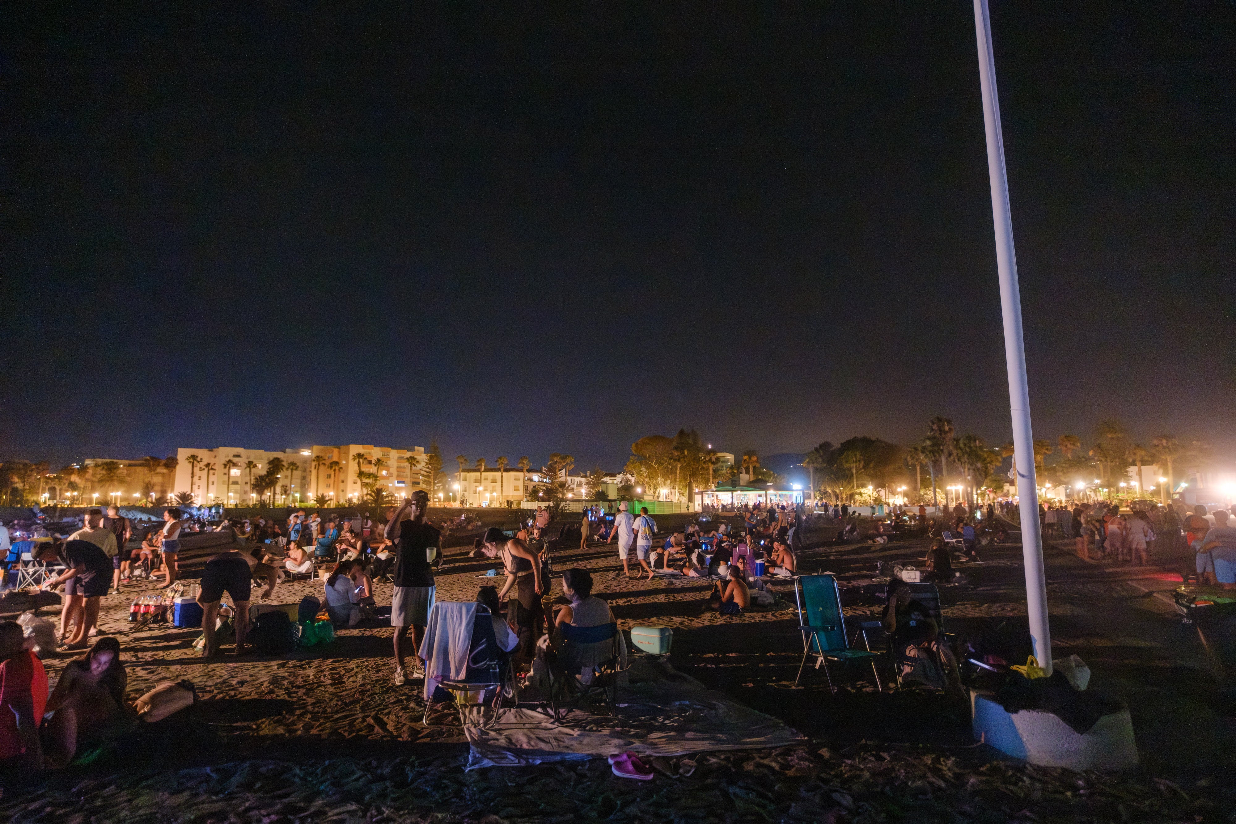 La noche de San Juan en la Costa de Granada, en imágenes