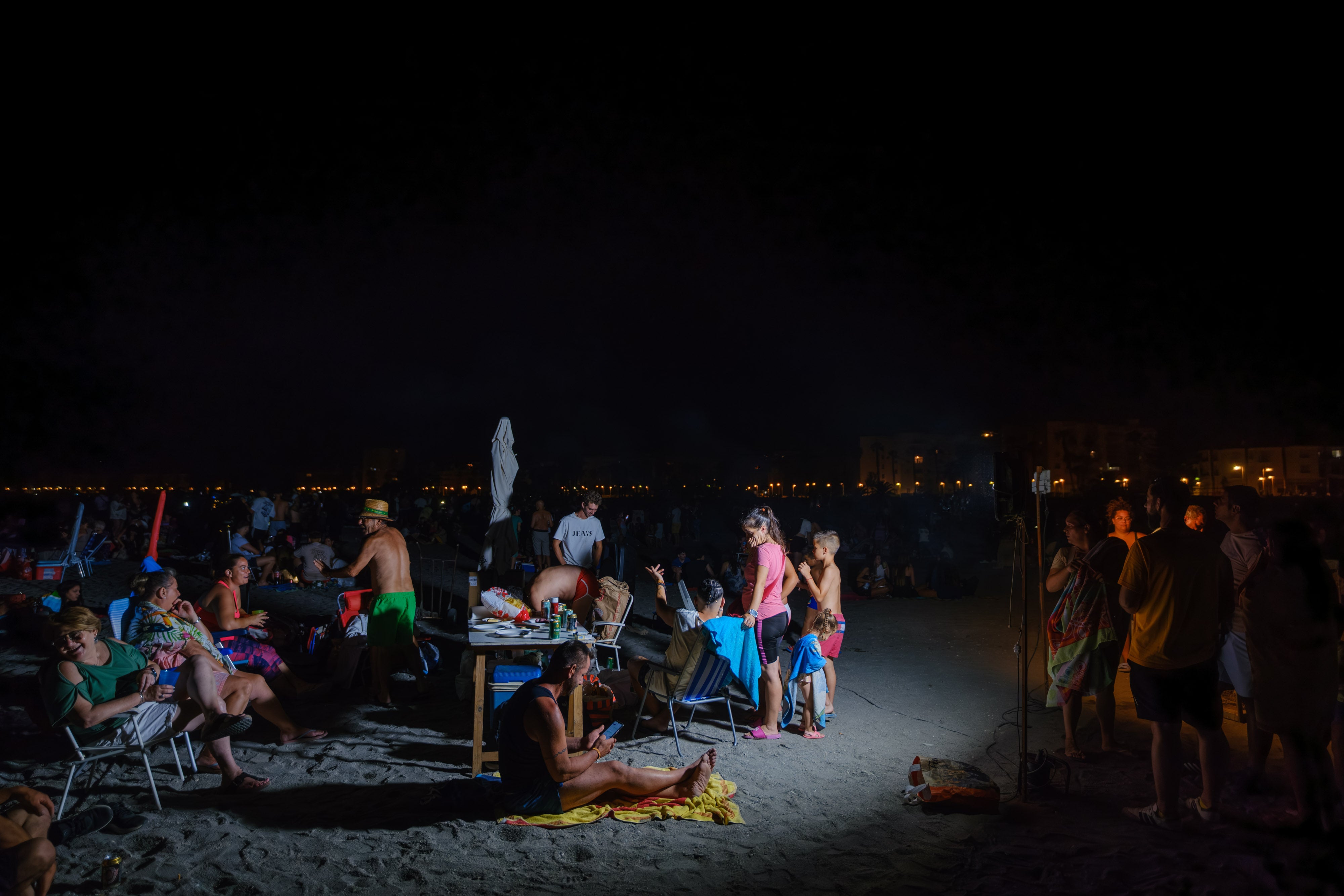 La noche de San Juan en la Costa de Granada, en imágenes