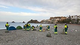 Playas impolutas en Almuñécar tras la noche de San Juan