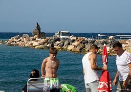 Espigón de Playa Granada.