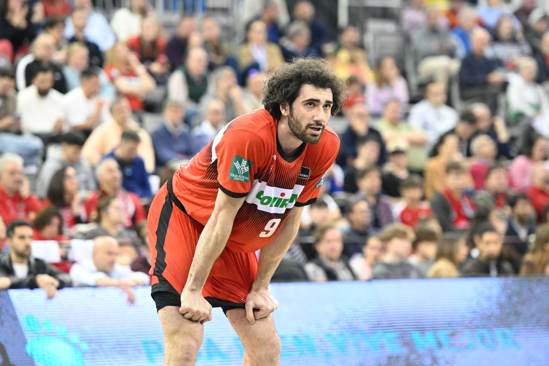 Giorgi Bezhanishvili, a la izquierda, cumplió como principal 'center' en el último tramo liguero.