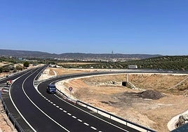 Enlace entre la A-311 y la A-305.