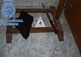Un farmacéutico salva la vida ante un atracador al desviar el cuchillo jamonero que iba a su cuello.
