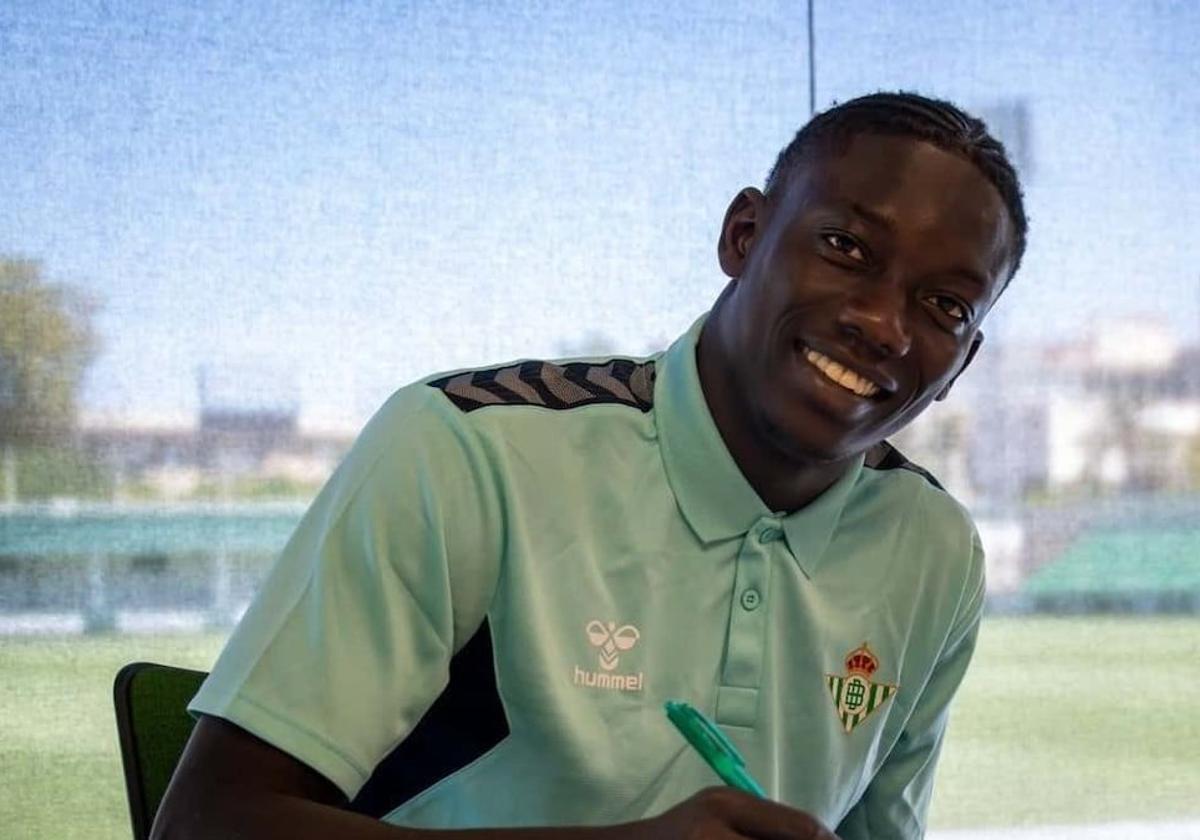 Granada y Betis, próximos a cerrar el traspaso de Faye | Ideal