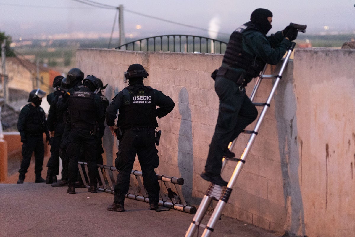 Las imágenes de la redada de la Guardia Civil contra un clan de atracadores
