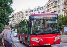 Seis meses más de precio reducido en los bonobuses de Granada.