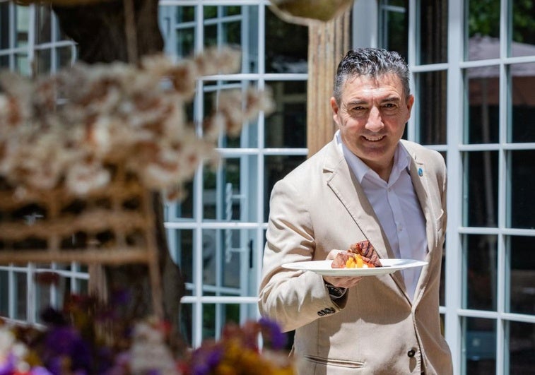 La terraza única de Granada que te lleva a comer por toda Andalucía