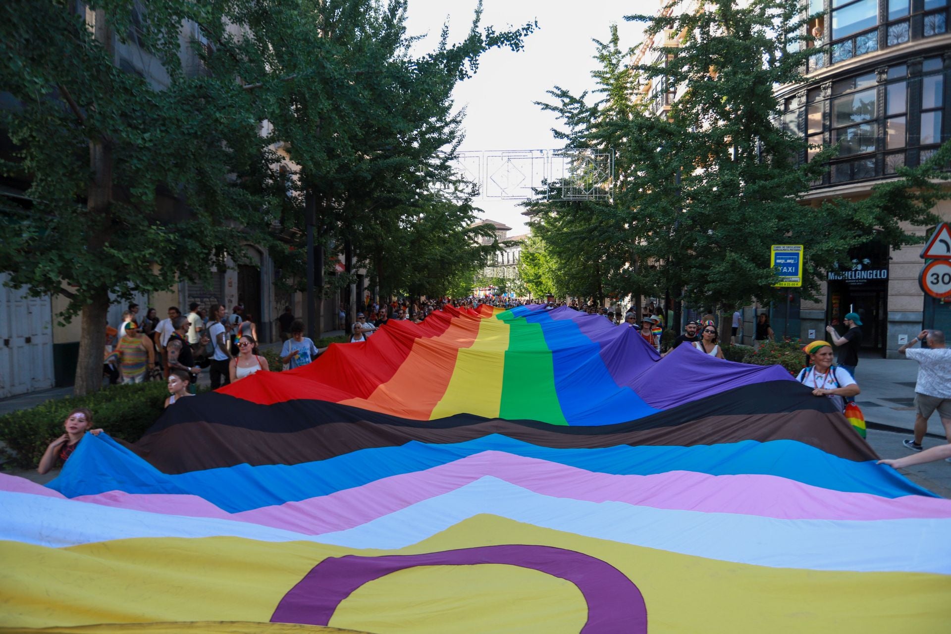 Las imágenes de la manifestación del Orgullo en Granada