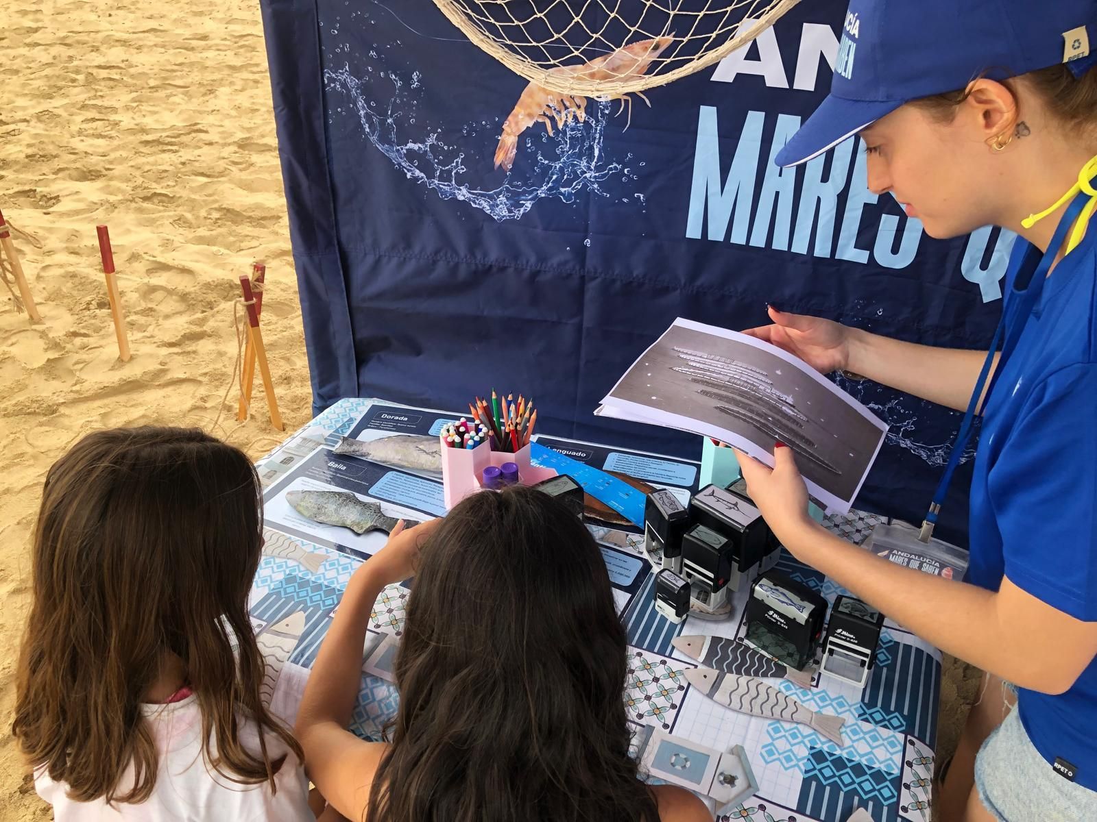 La Junta promociona los productos de pesca a pie de playa | Ideal