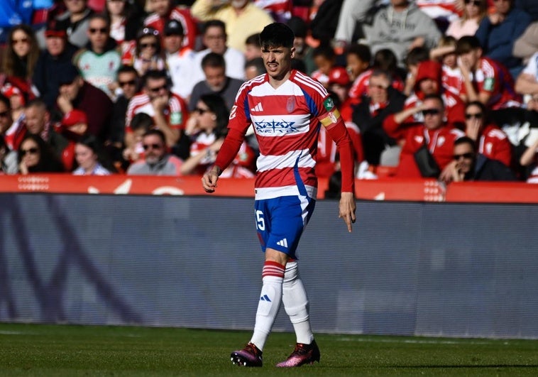Neva se despide de la afición del Granada por carta: «No me han dejado hacerlo de otra manera»