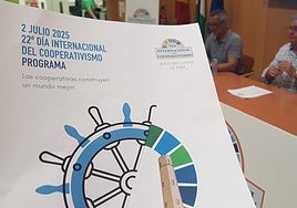 Las cooperativas de Almería celebran construir un mundo mejor en Adra en el Día del Cooperativismo