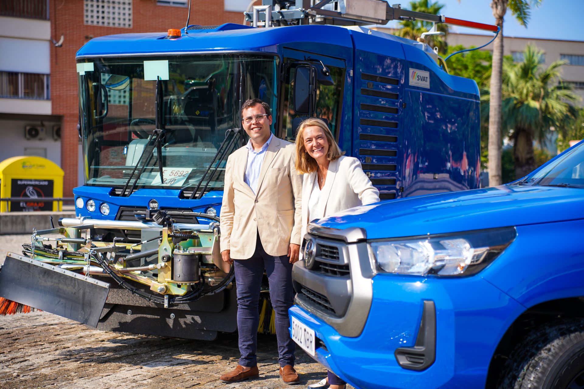 Nuevos vehñiculos de limpieza.