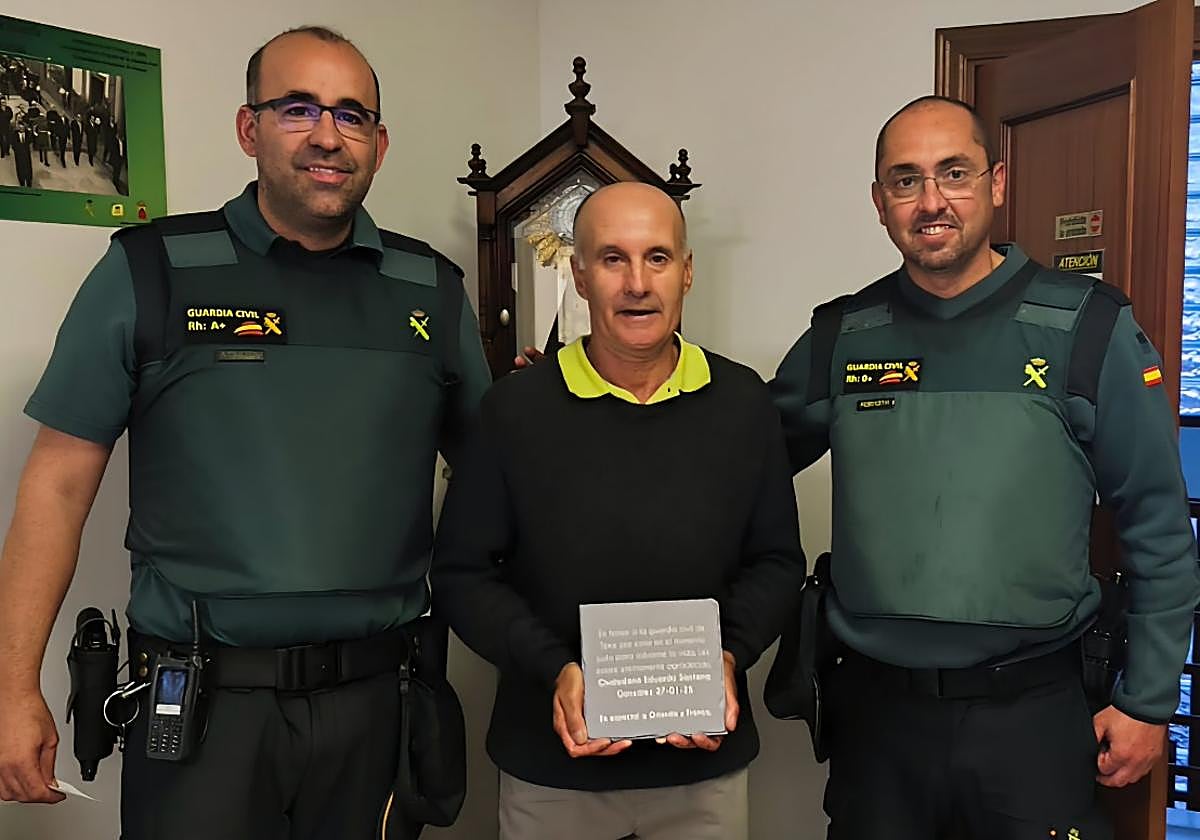 El reencuentro de Amado con los dos guardias civiles que le salvaron la vida.